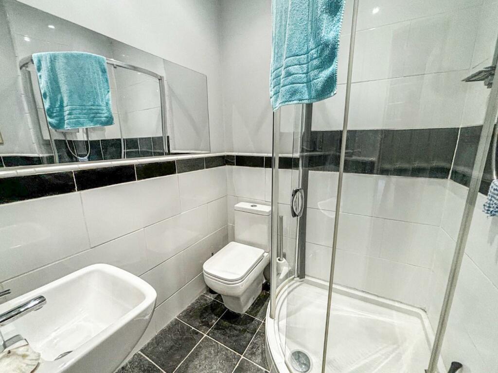 En-Suite Shower Room.jpg