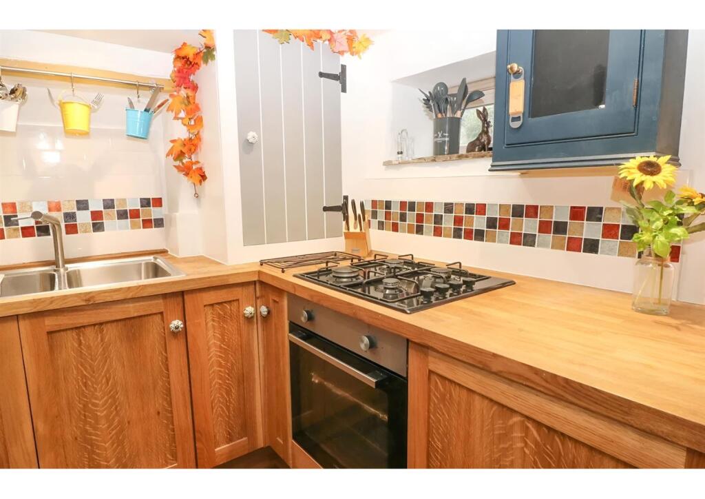 Kitchen hob and sink.jpg