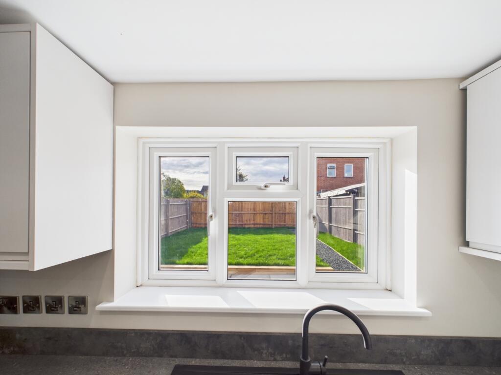 CAM01740G0-PR0458-STILL005