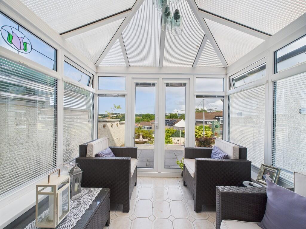 CAM02089G0-PR0525...