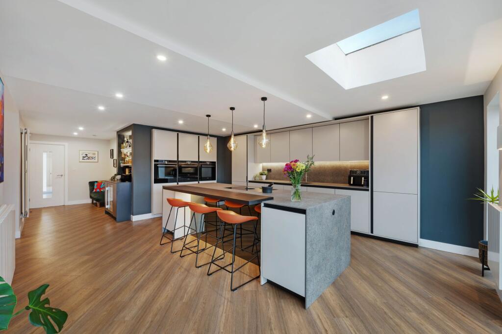 Open Plan Kitchen / Diner