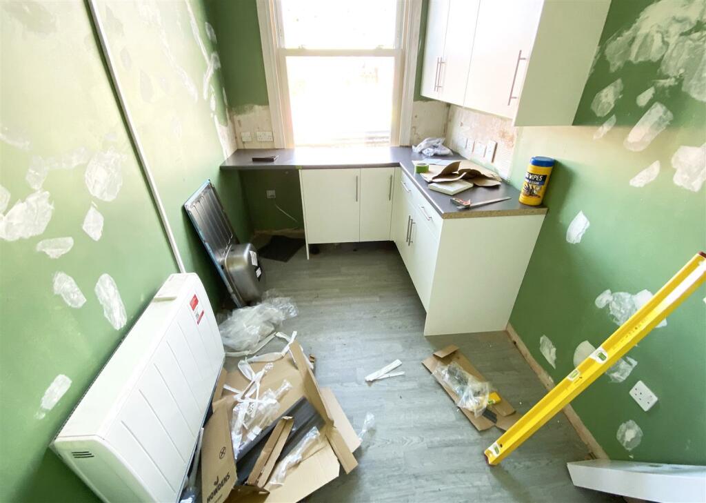 Kitchen 001.jpg