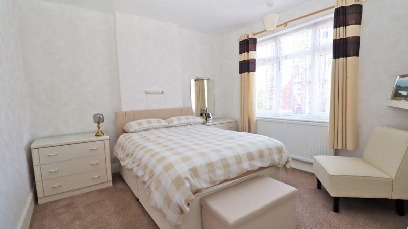 MAIN BEDROOM