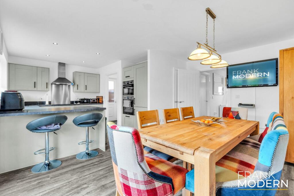 Kitchen / Diner