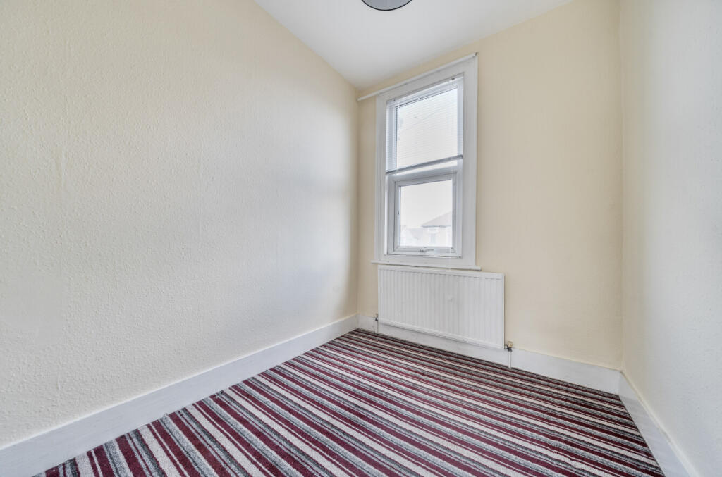 1297161-7-682b255...