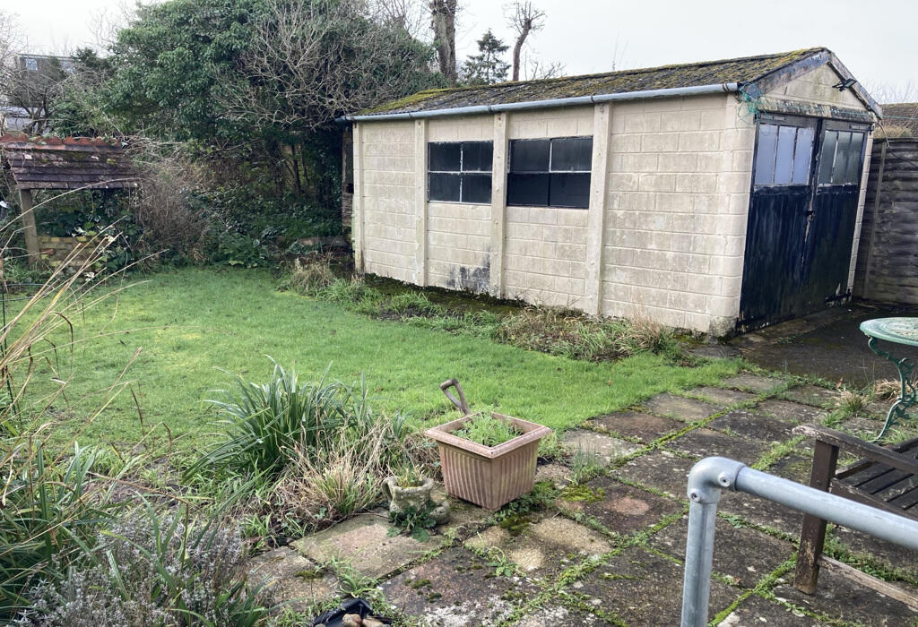 Detached Garage