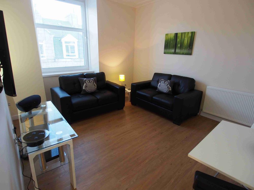 Lounge 2