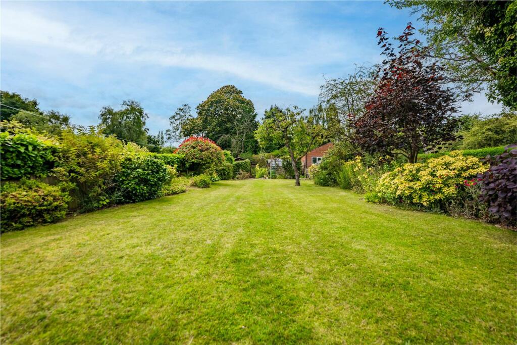 30 Longdale Lane-49.jpg