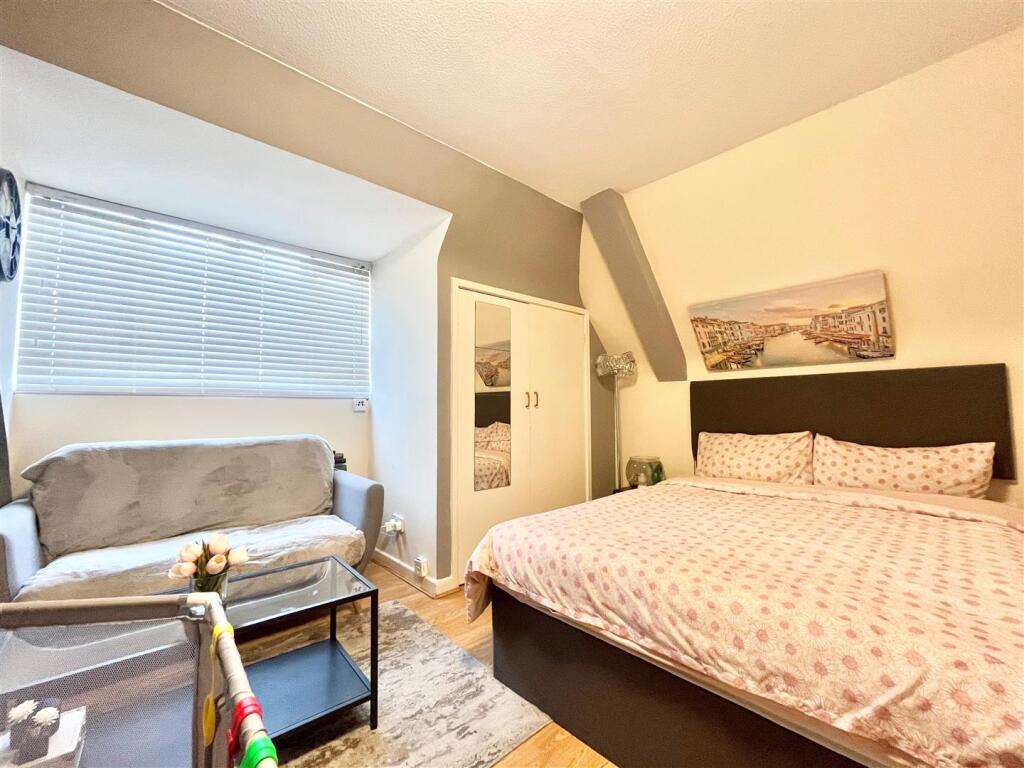 Studio Room.jpg
