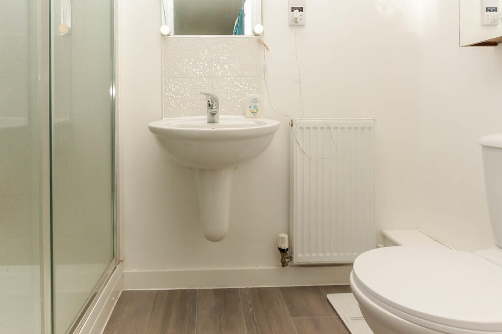 Ensuite Shower Ro...