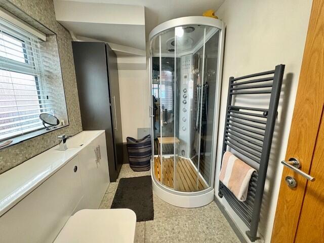 Shower Room.jpg