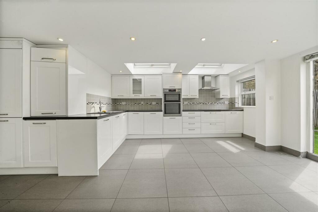 30 Deodar Road - 9Xx0stH2Ay1QV2Yv1Of0.jpg