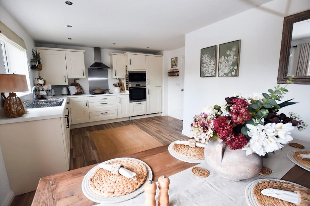 Dining Kitchen 4