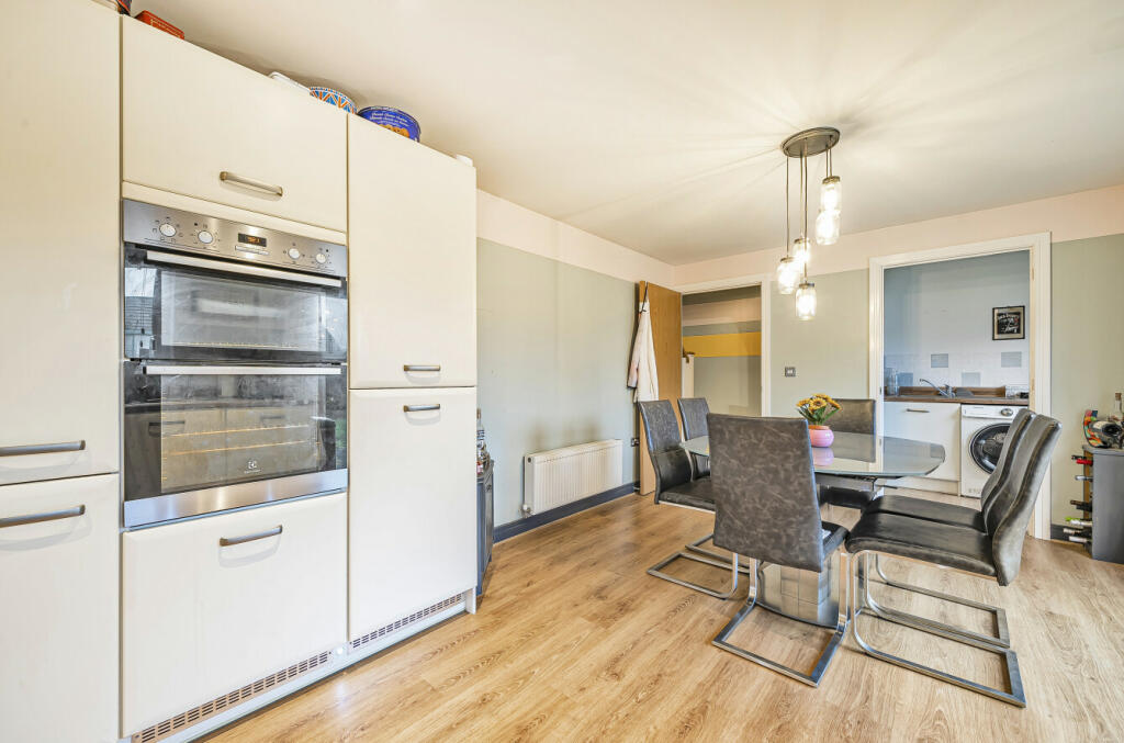 Kitchen/Dining Roomk