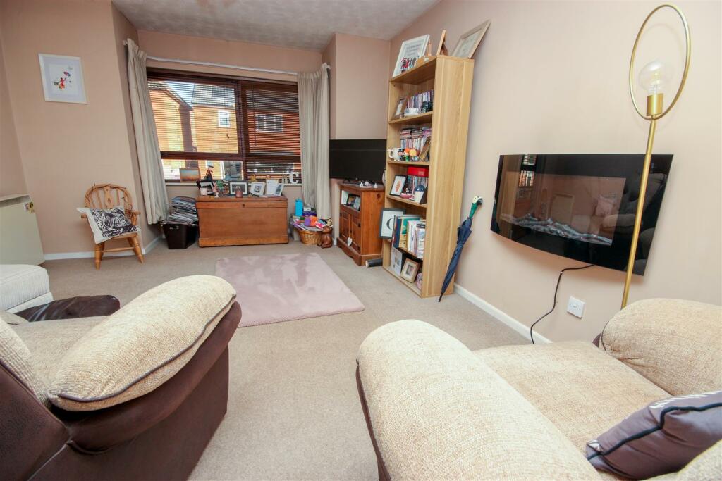 Lounge1.jpg