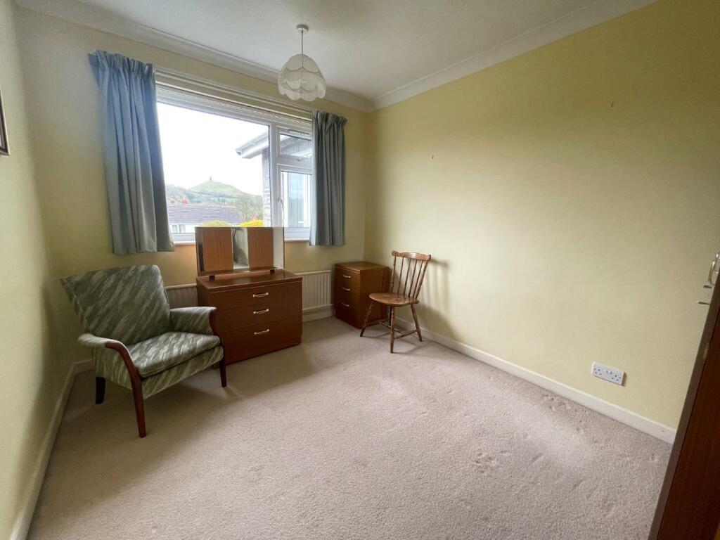 Bedroom 2.JPG