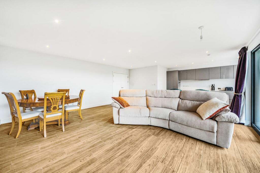 Kitchen/Breakfast Room/Lounge