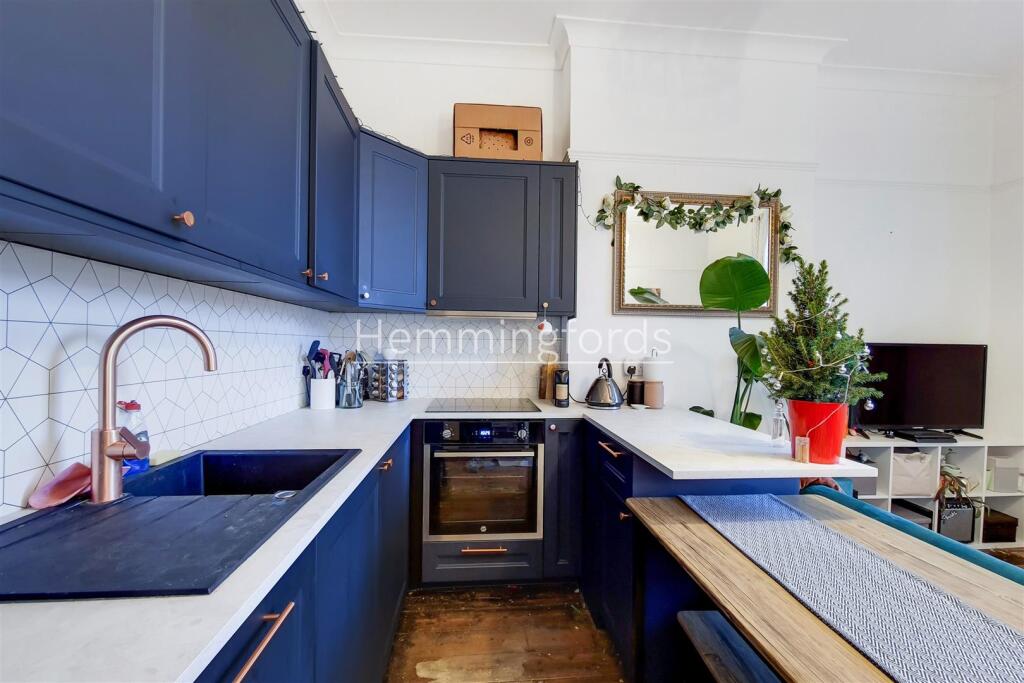 7_Kitchen-Reception-1.jpg