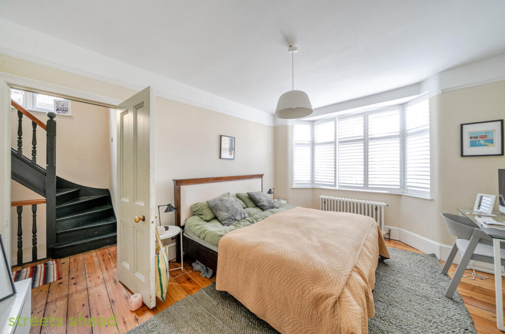 f1f4e9ca-e4b9-4a2...