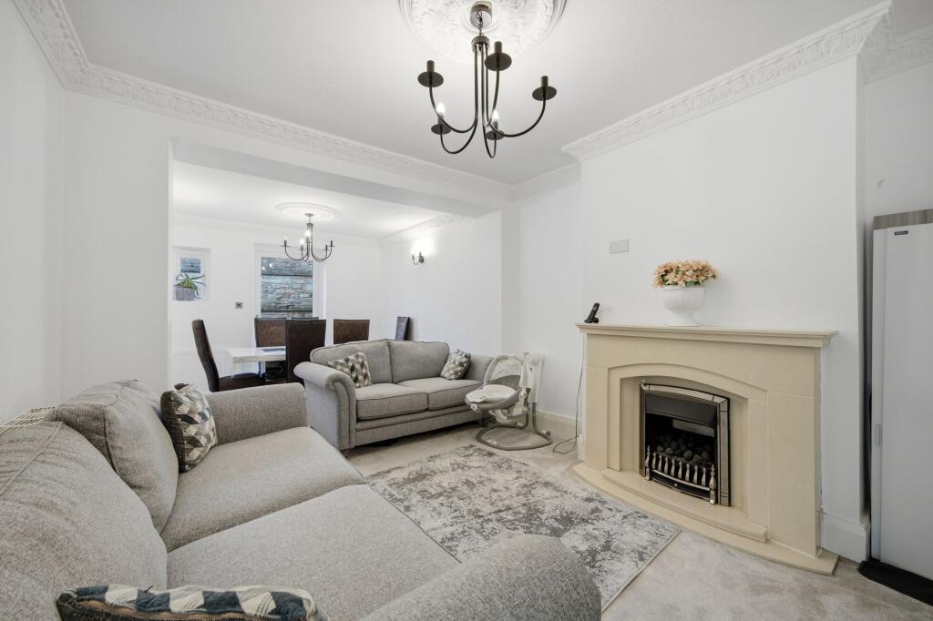 SITTING AND DINING ROOM