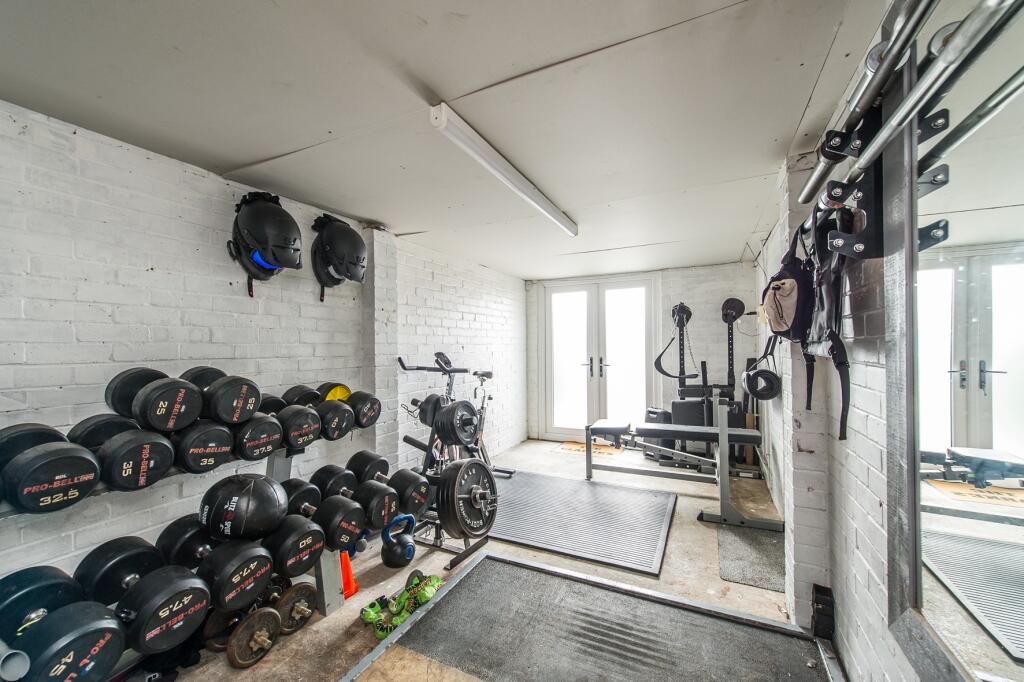 Garage