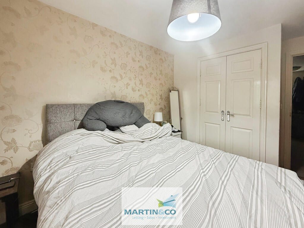 9edc7d34--4D7D-B6...