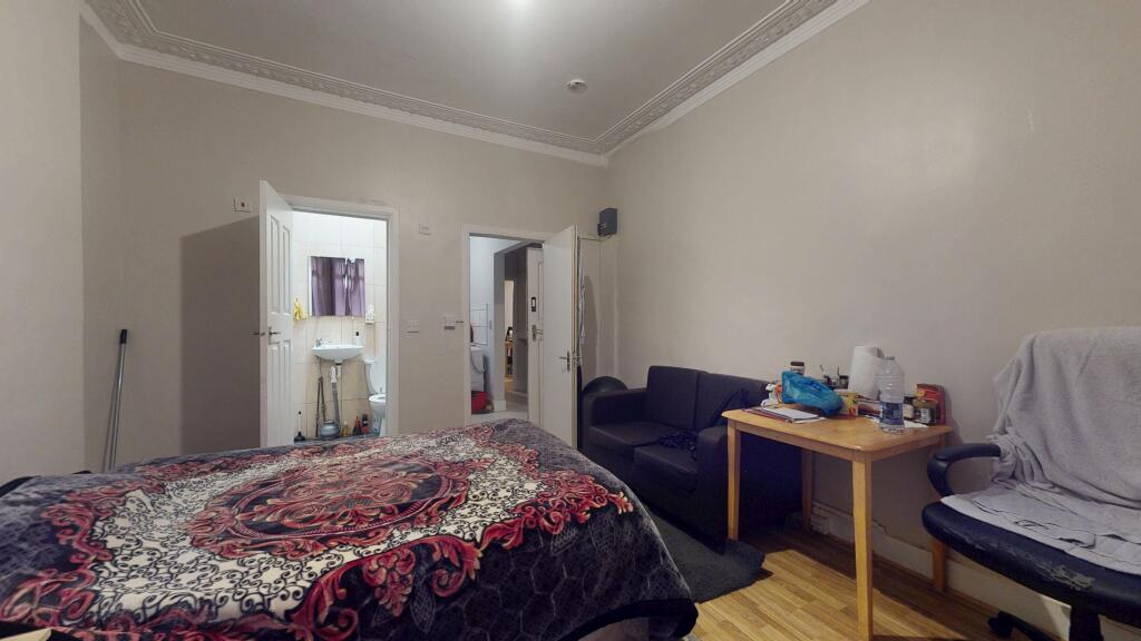 8 Brampton Park Road, Hornsey, London, N22 6BG