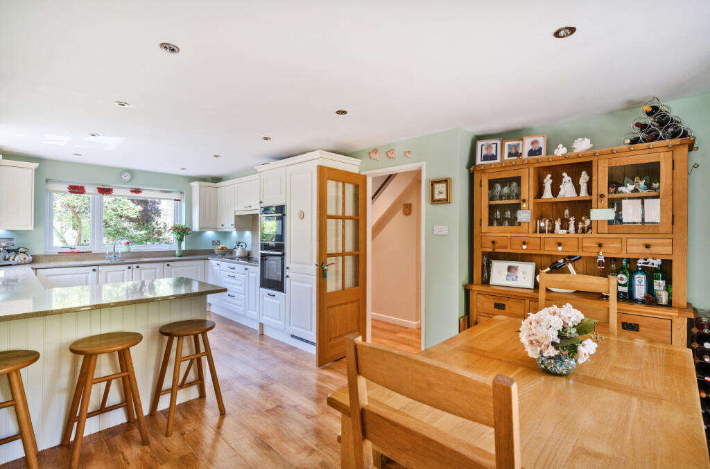 1294396-23-682619...