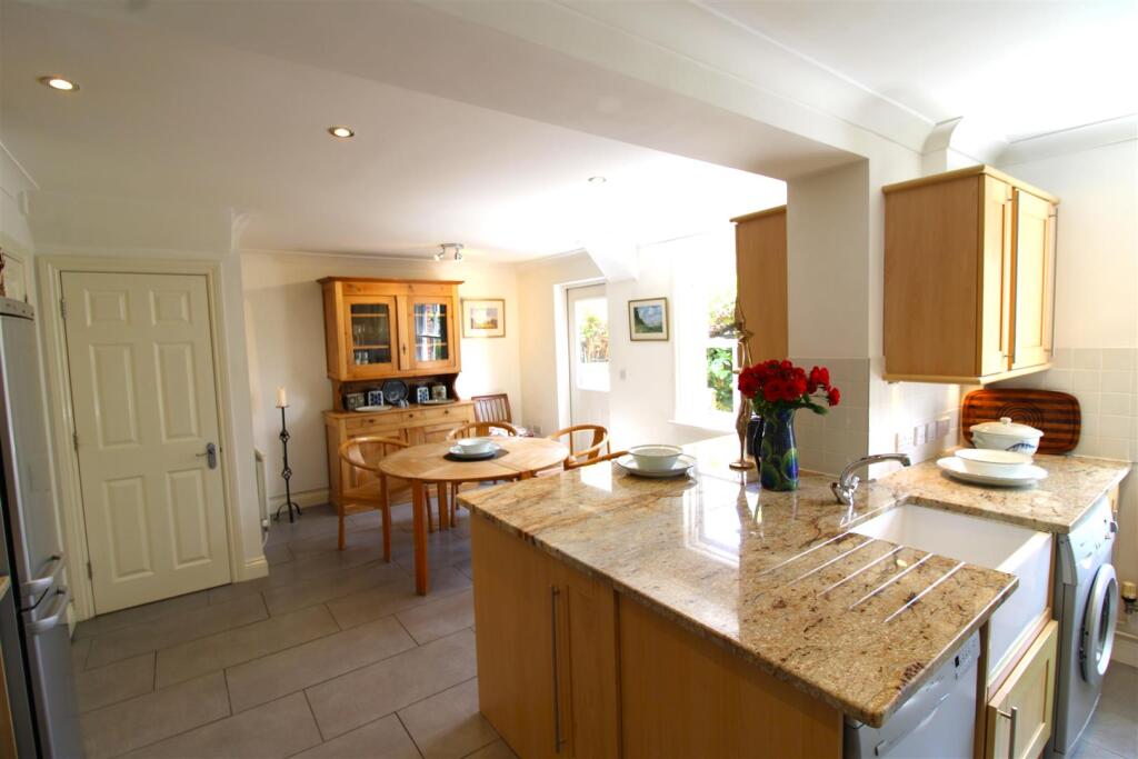 kitchen and dining room.JPG