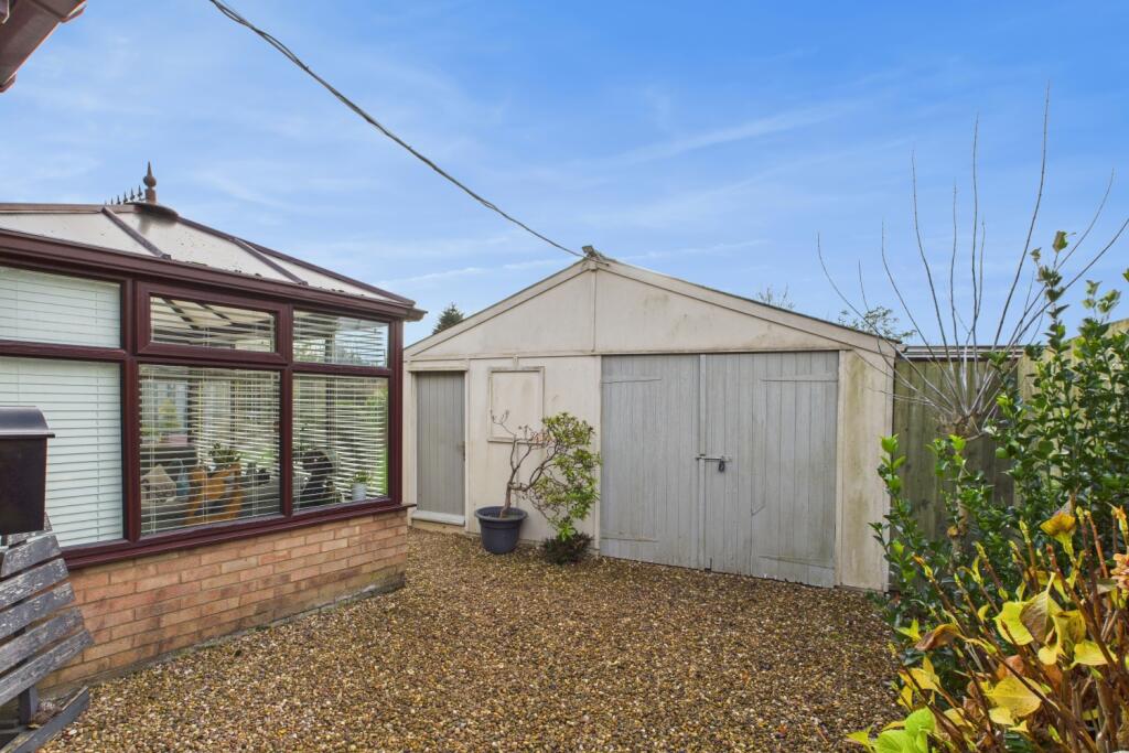 EweMove - Spalding - Moulton - Garage