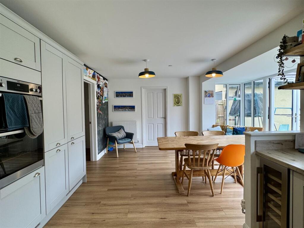 Open Plan Kitchen Dining Room
