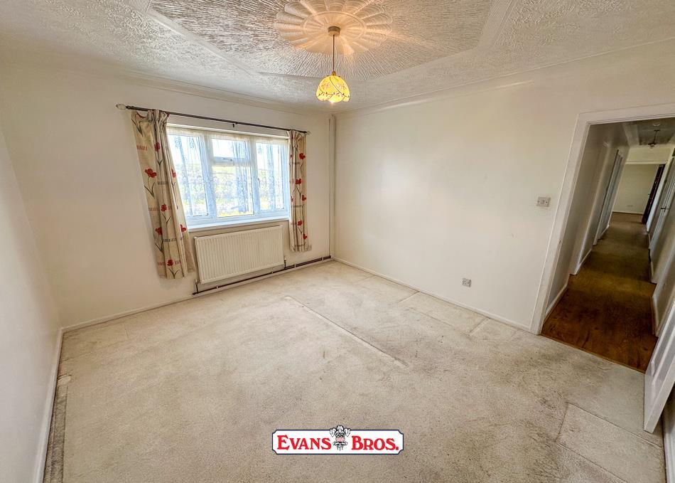 MAIN BEDROOM 1