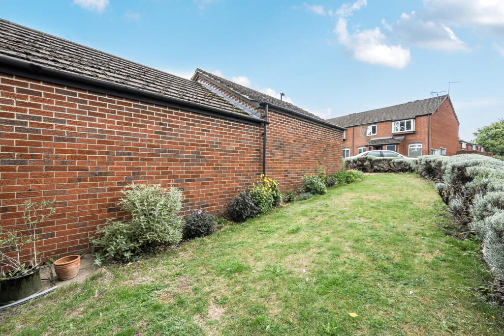 1350273-3-68c2ce9...