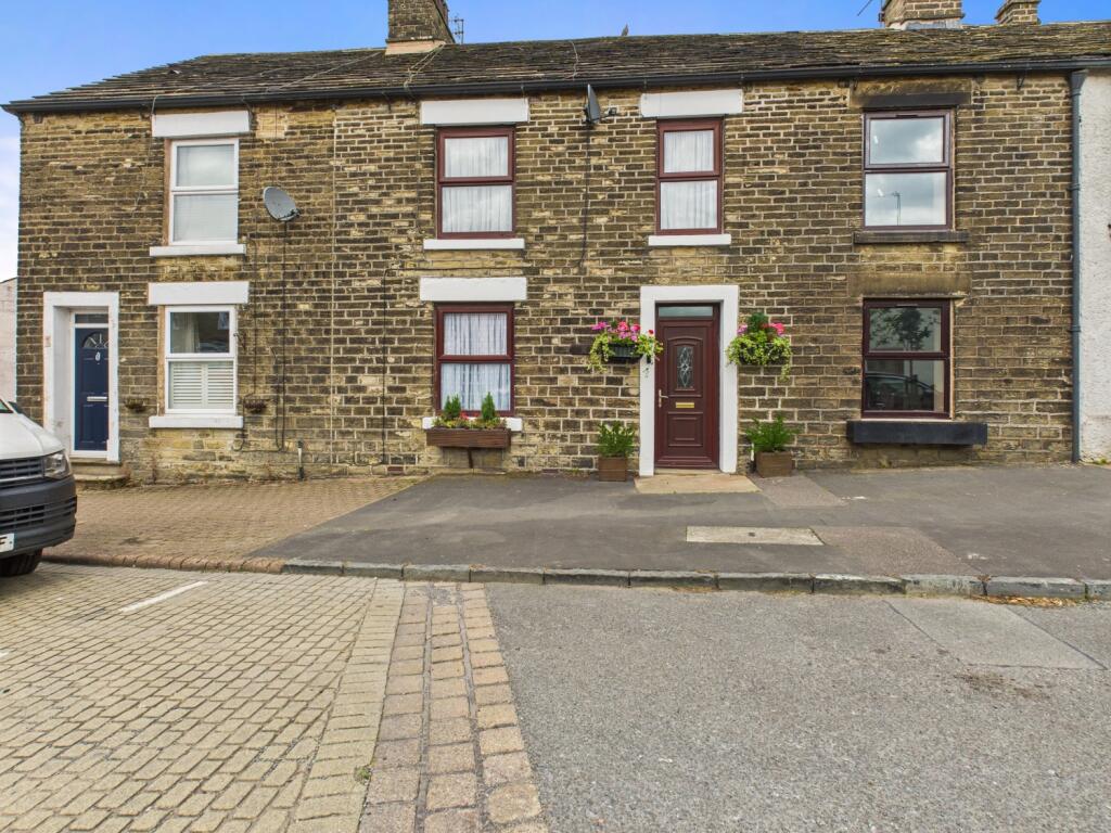 CAM03729G0-PR0107-STILL002