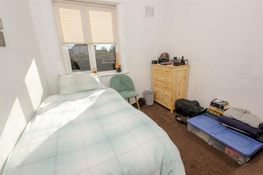 Bedroom 3.jpg