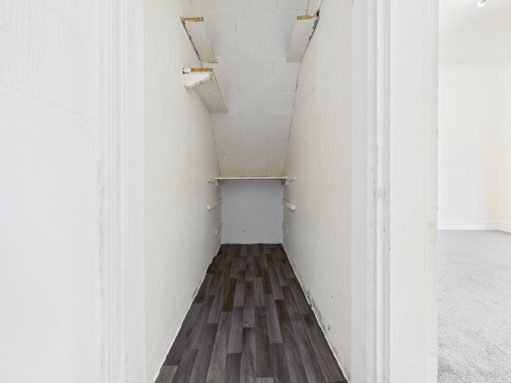 CAM03729G0-PR0167-STILL006