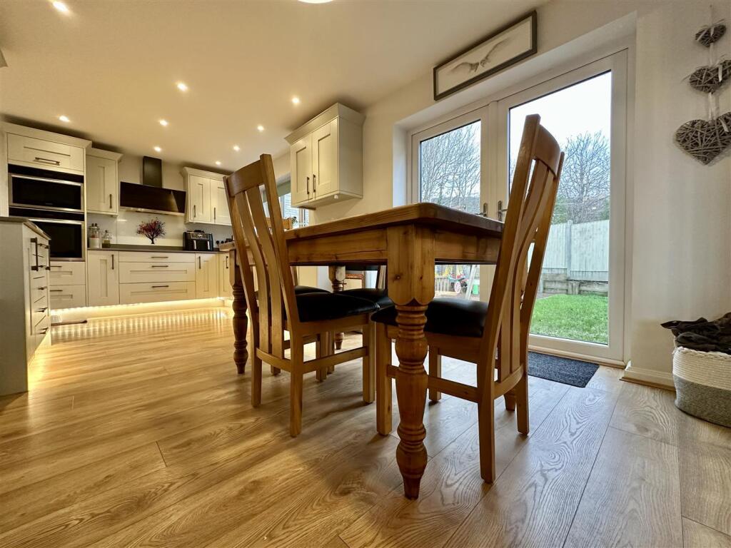 Kitchen/Diner/Family Room