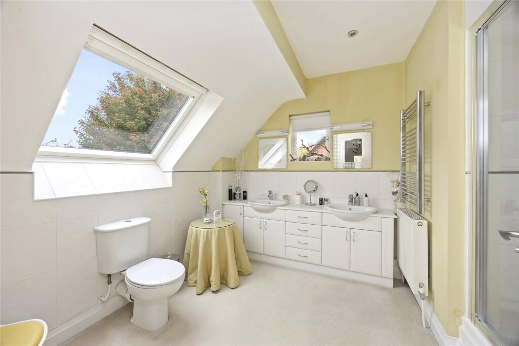 En Suite Shower Room