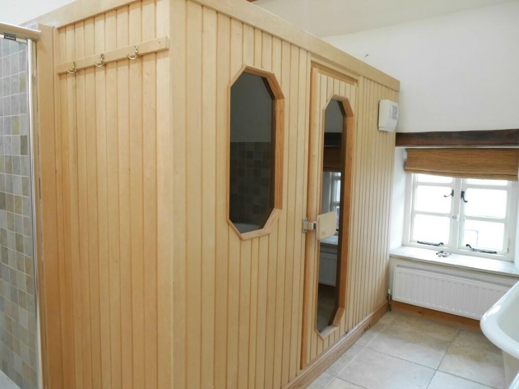 Sauna In Main Bat...