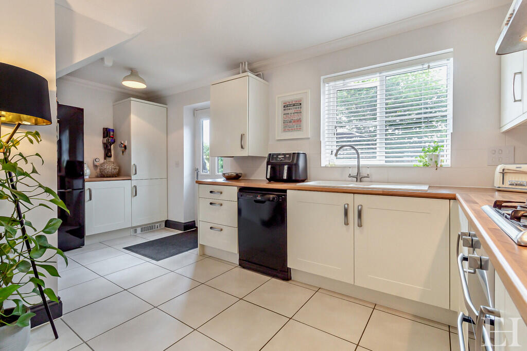 8659646-interiorW...