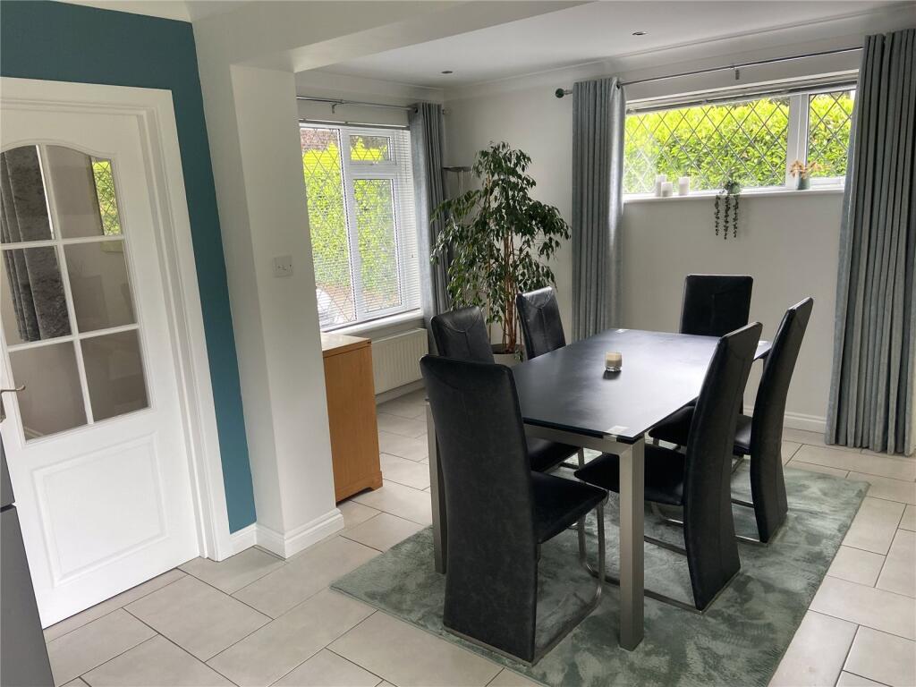 Kitchen/Dining Rm