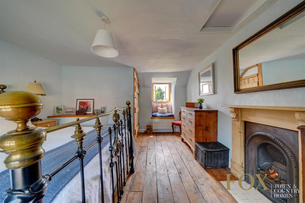 Folly Cottage (36).jpg