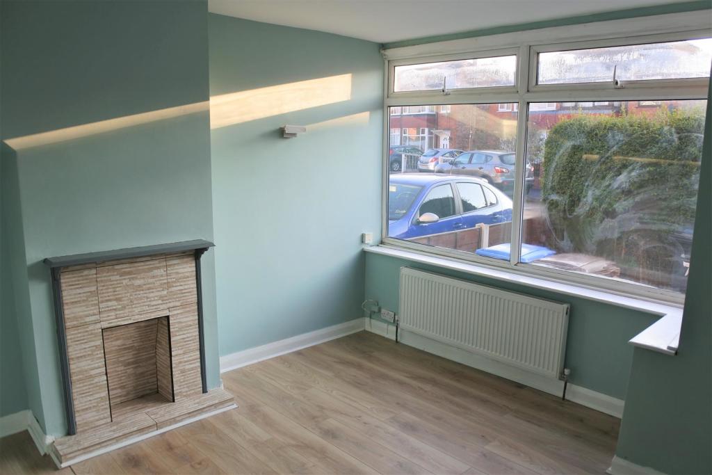 Front Lounge 1.JPG