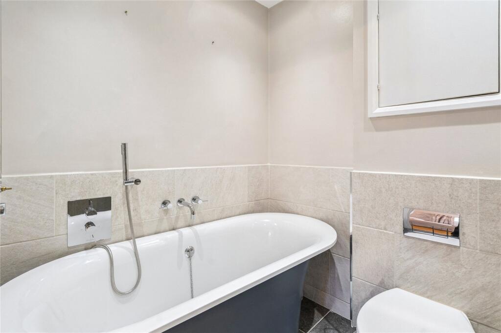 En Suite Bathroom