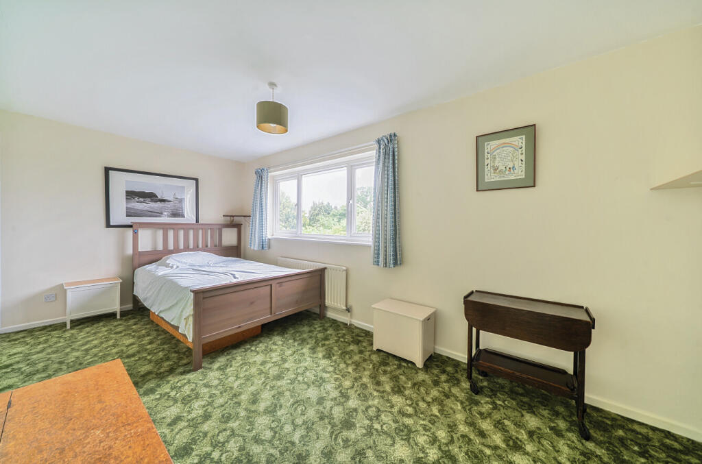 1298803-5-68359d4...