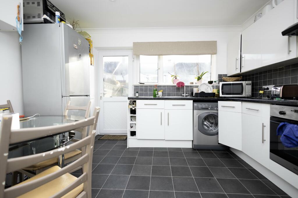 Kitchen 4