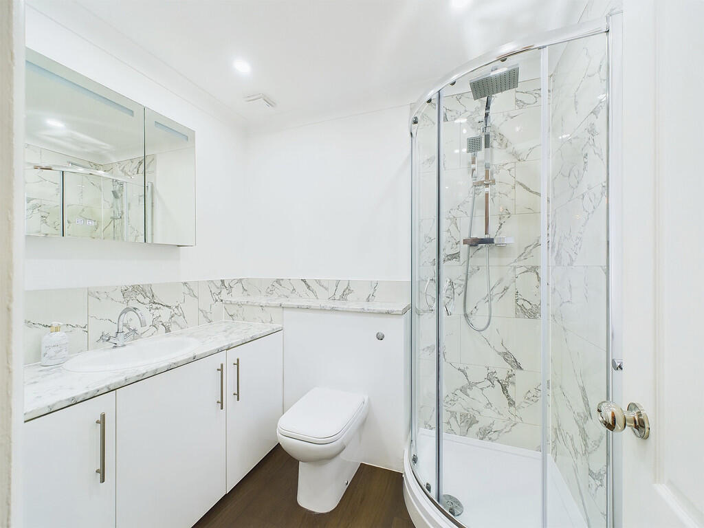 Ensuite Shower Ro...