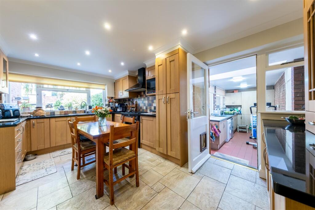 10 Guilden Green-001.jpg