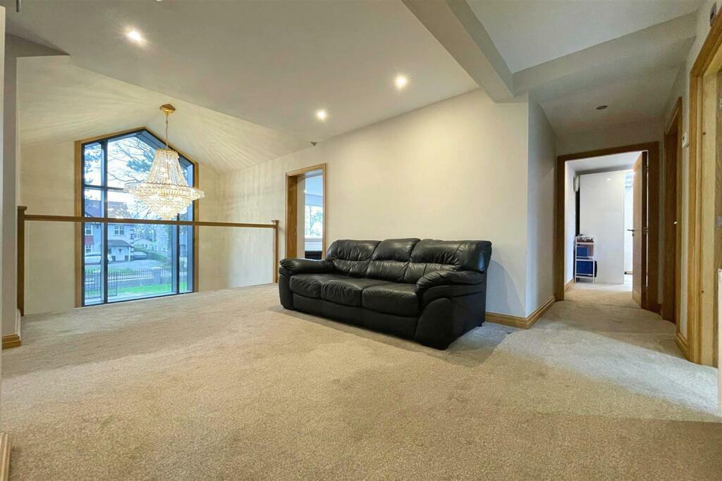 First Floor Landing.jpeg