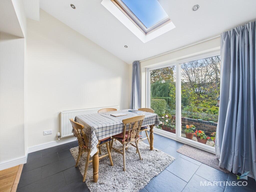 CAM03111G0-PR0406...